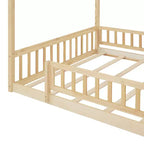 Struttura letto a capanna Montessori a grandezza naturale con recinzione e tetto, lettino per bambini, legno naturale