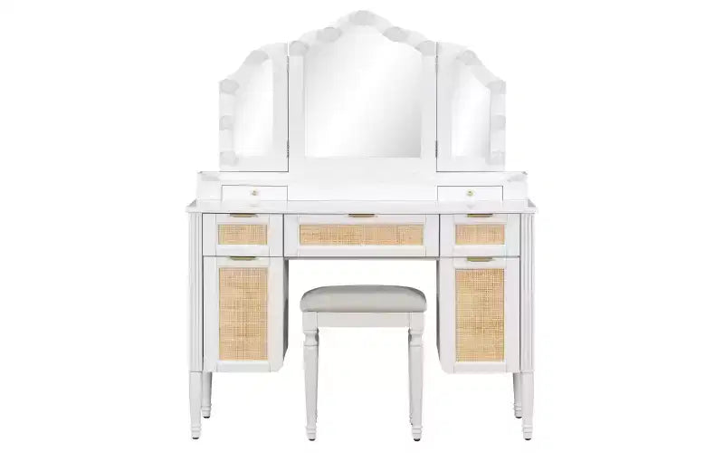 44.37-inch moderne make-uptafel met driedelige spiegel en verlichting, 5 laden en 2 kasten, laadstation met Type-C en open planken voor slaapkamer