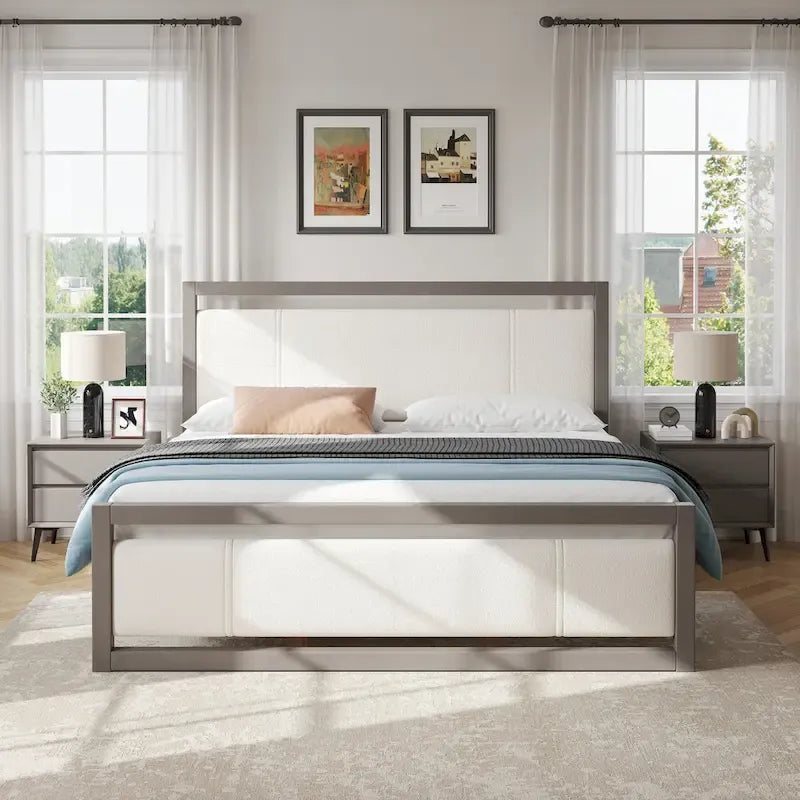 King-Size-Plattformbett mit Kopfteil aus elfenbeinfarbenem Bouclé-Stoff