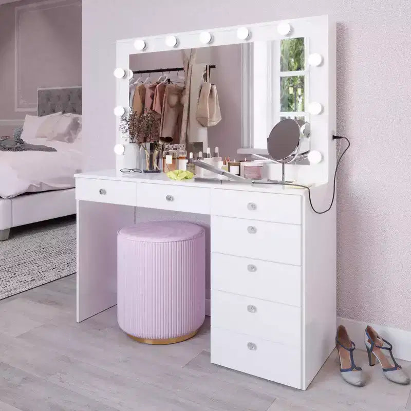 Nuit Lighted Makeup Vanity with Knobs - Boahaus