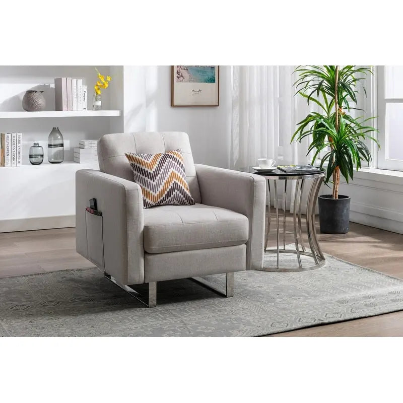 Sillón de tela de lino con patas metálicas, bolsillos laterales y almohada
