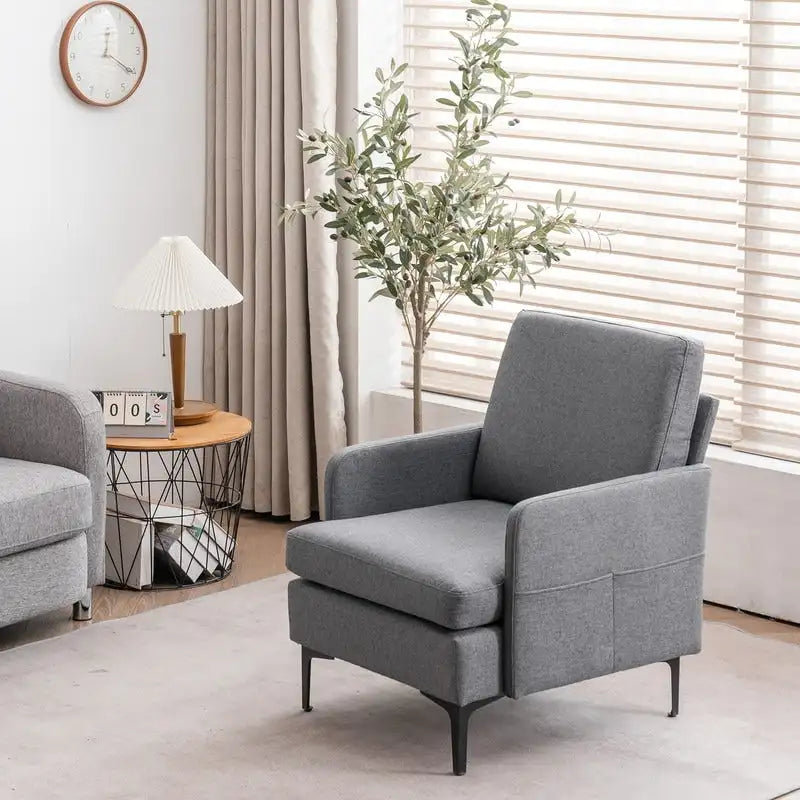 Sillón decorativo con brazos tapizado de tela, disponible en 4 colores
