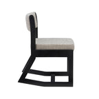 Clyde accentfauteuil van massief hout met zwarte sledebasis