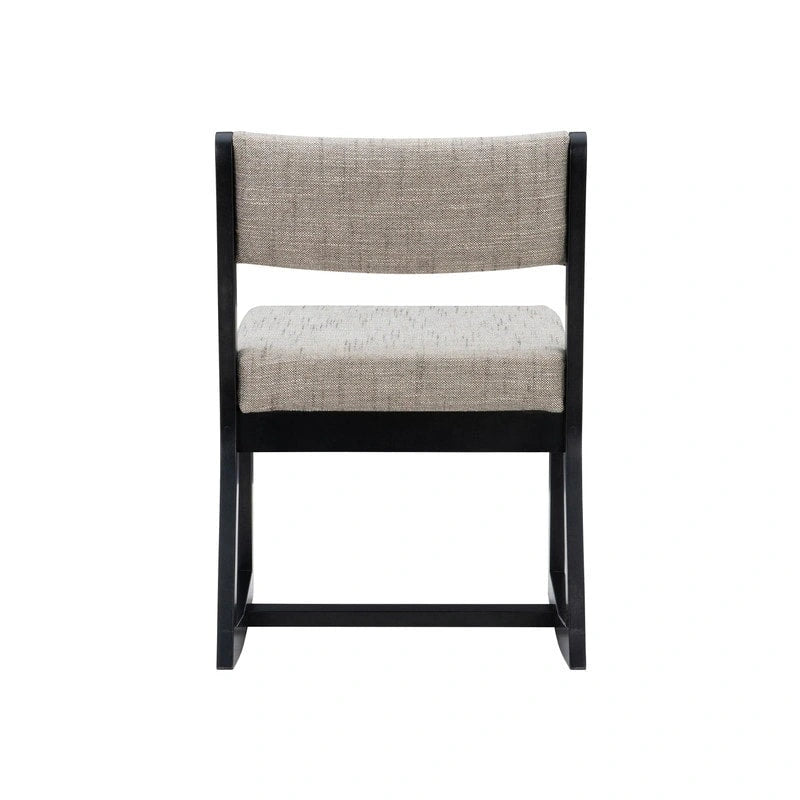 Clyde accentfauteuil van massief hout met zwarte sledebasis