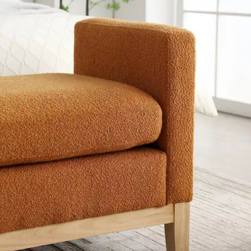 Ahşap Ayaklı Modern Bukle Kumaş Kaplı Yatak Odası Pufu