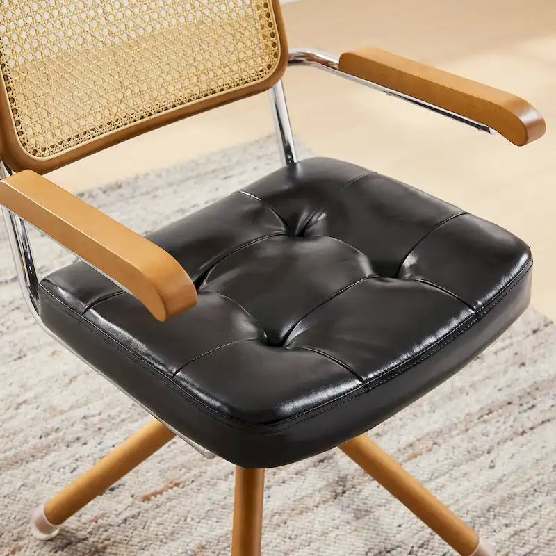 Poltrona d’accento girevole Art Leon in pelle PU e legno