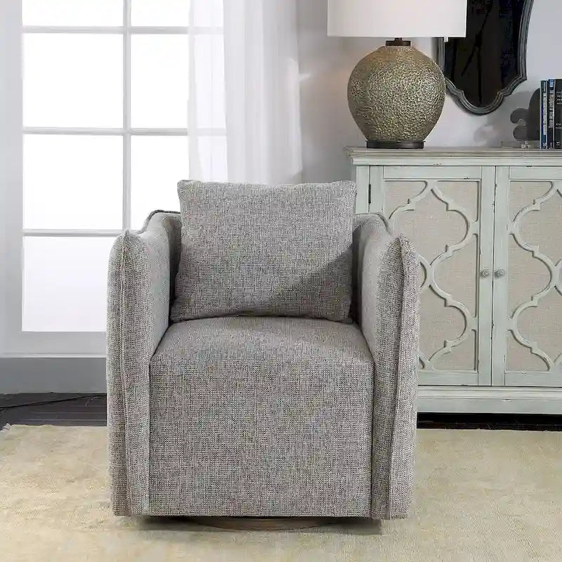 Uttermost Corben 29 Geniş, Sığınak Tipi Kollu, Ahşap İskeletli Döner Vurgulu Sandalye