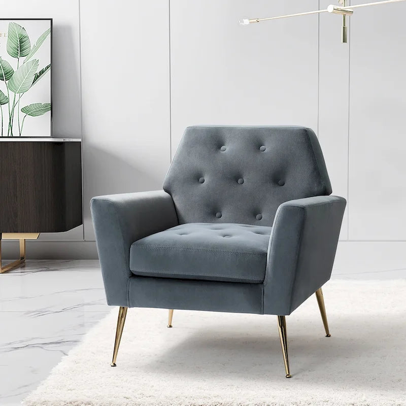Sillón Lilia contemporáneo tapizado en terciopelo con respaldo capitonado y patas metálicas doradas, de HULALA HOME