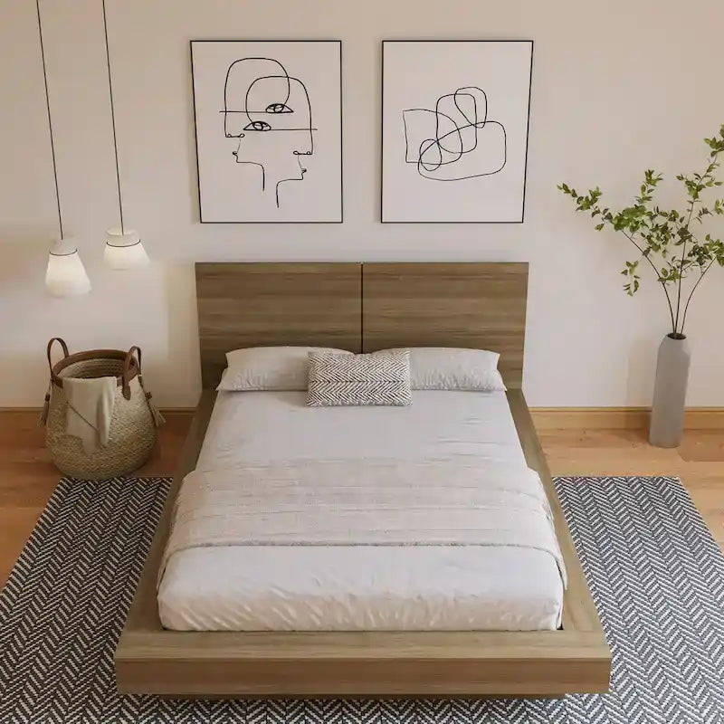 Plattformbett mit Kopfteil