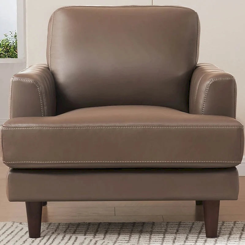 Poltrona in pelle pieno fiore Ivy Living Cassia con imbottitura in piume, memory foam e molle